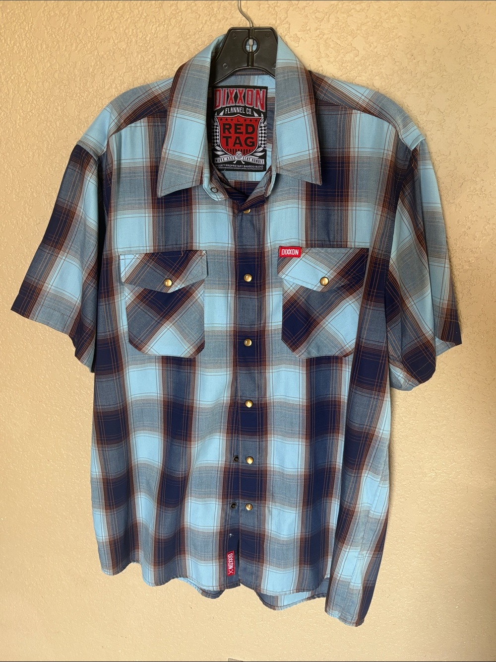 DIXXON Men’s Short Sleeve Plaid Button-Down Shirt in Light Blue and Navy